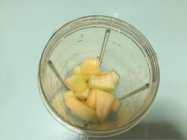 【哈密瓜奶昔】步骤3