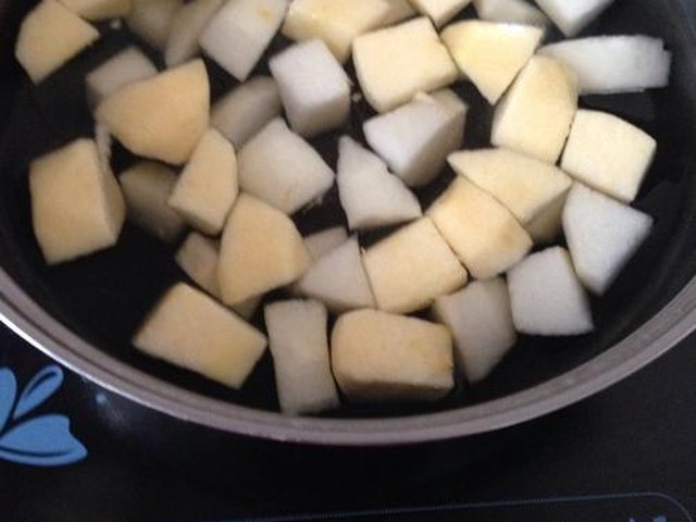 【三色水果饮】步骤2