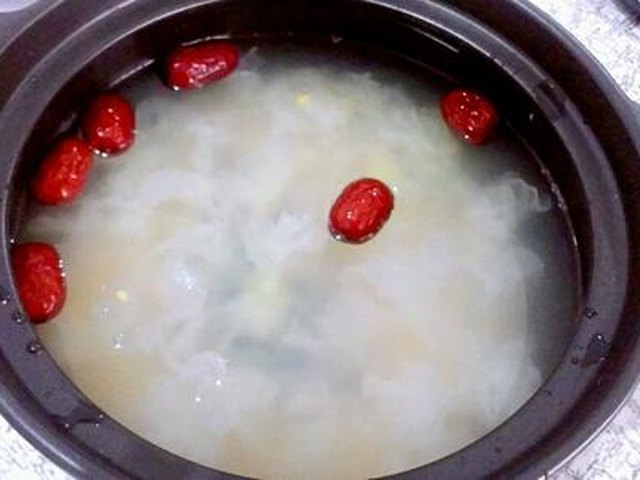 【银耳绿豆汤】步骤2