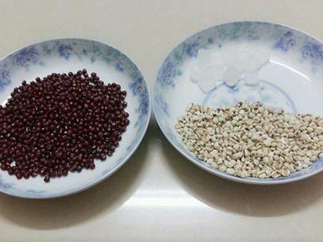 【红豆薏米糖水】步骤1