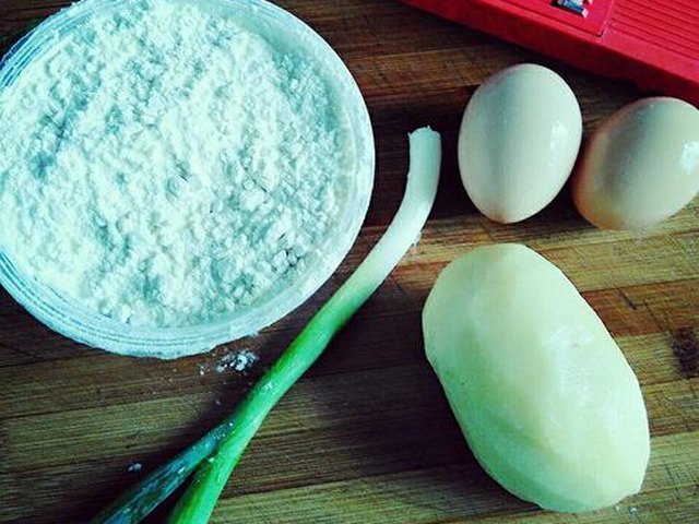 【土豆丝煎饼】步骤1