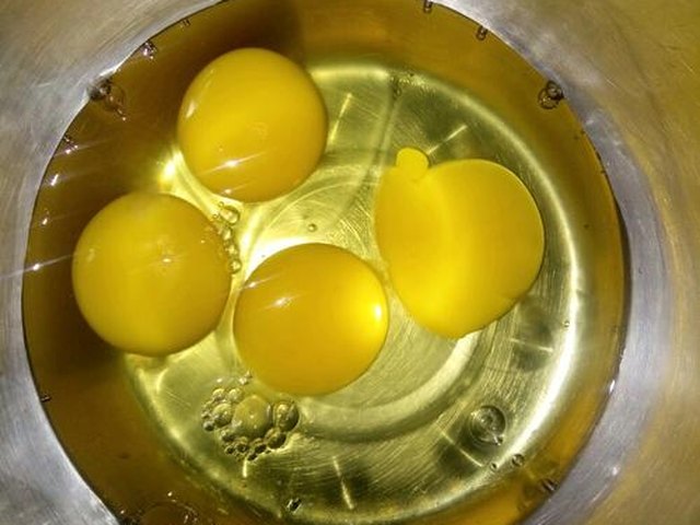 【牛奶鸡蛋饼】步骤1