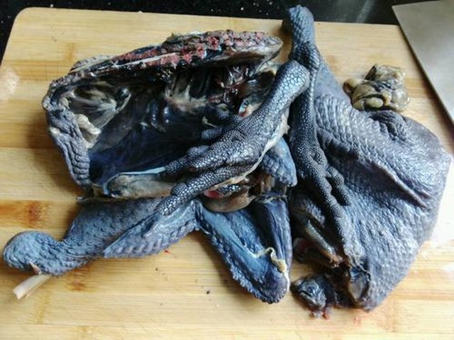 【山药胡萝卜炖乌鸡】步骤1