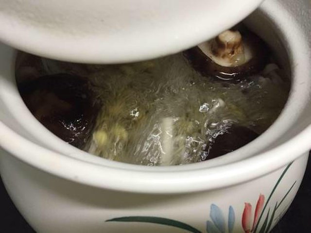 【什锦菌菇豆嘴汤】步骤4