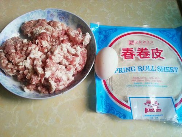 【猪肉春卷】步骤1