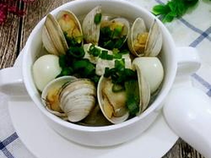 蛤蜊鹌鹑蛋豆腐羹