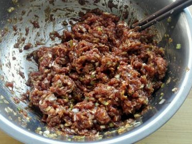 【馄饨皮锅贴】步骤2