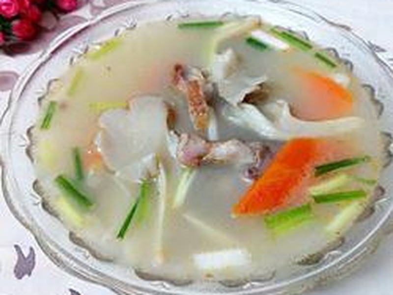 杂菌胡萝卜咸骨汤
