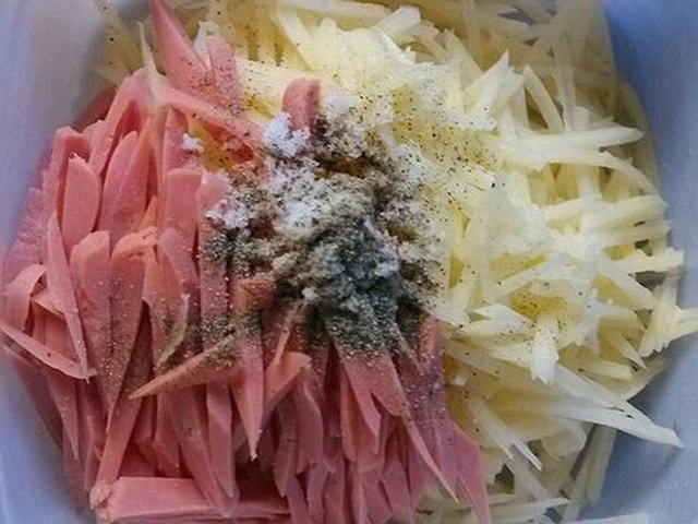 【土豆火腿鸡蛋煎饼】步骤2