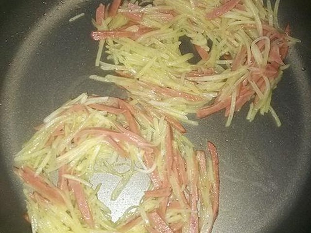 【土豆火腿鸡蛋煎饼】步骤4