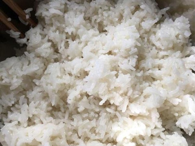 【五花肉香菇小烧卖】步骤3