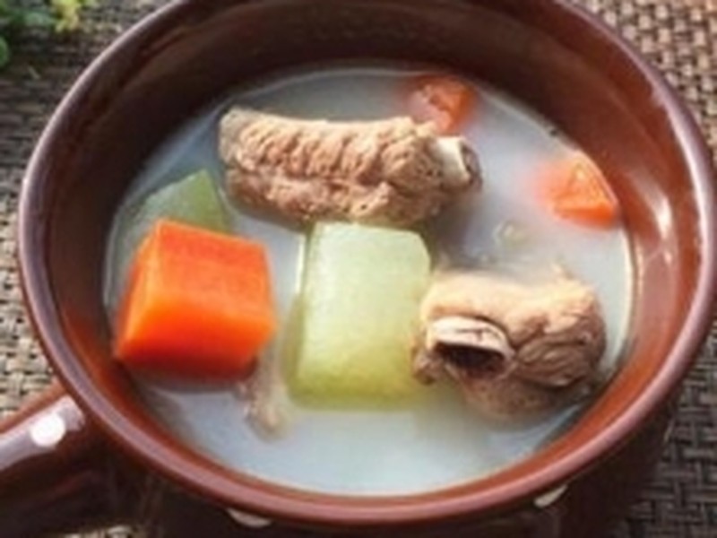 奶汤冬瓜炖排骨