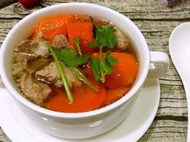 胡萝卜炖排骨