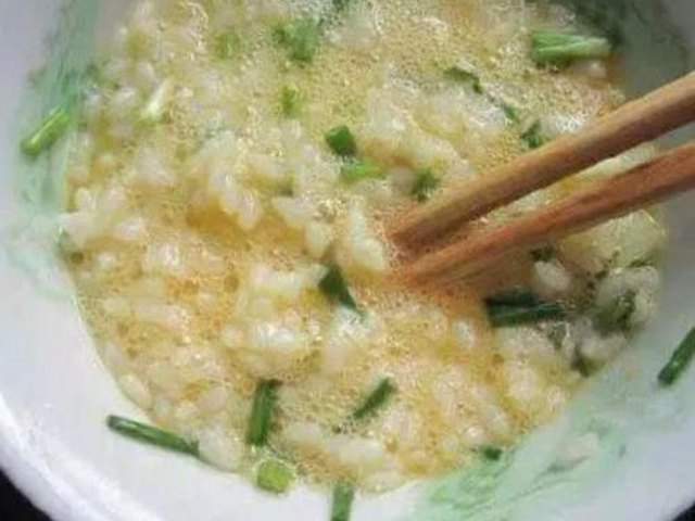 【鸡蛋脆米饼】步骤4