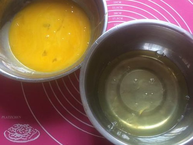 【抹茶戚风蛋糕】步骤1
