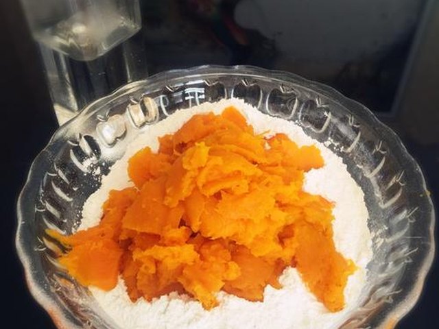 【红糖南瓜饼】步骤2