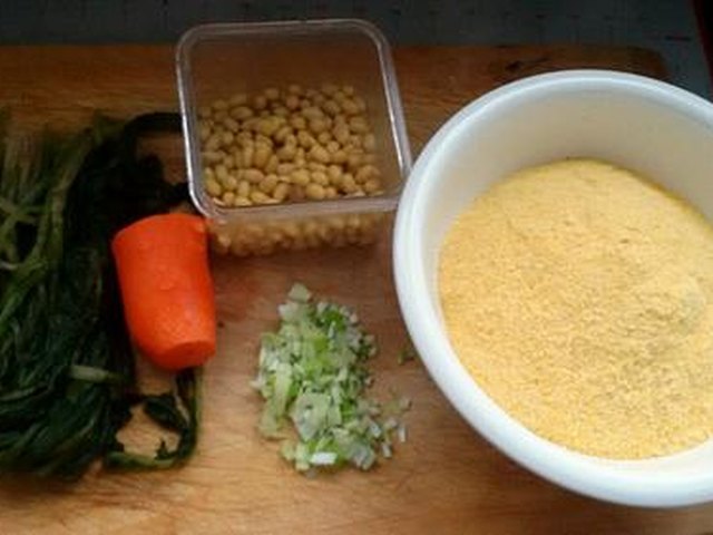 【玉米面菜饽饽】步骤1