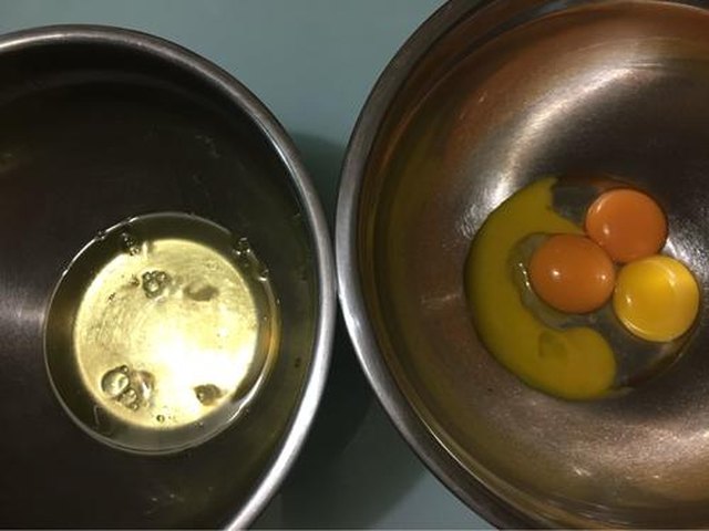 【彩虹蛋糕卷】步骤2