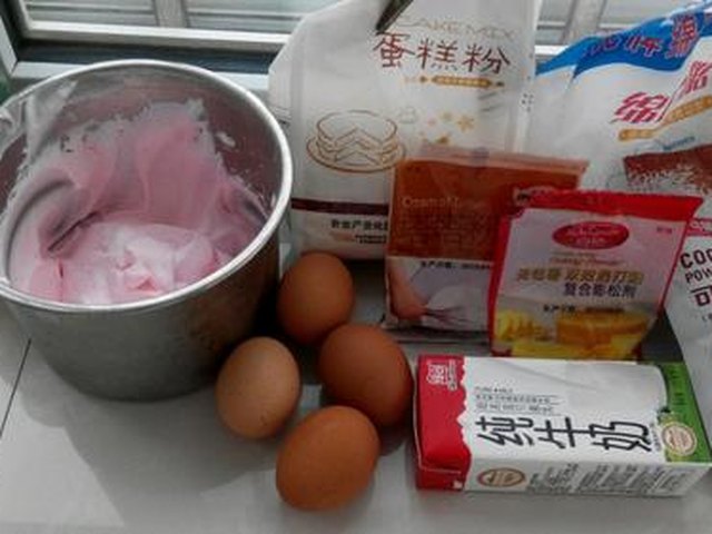 【奶牛花纹蛋糕卷】步骤1