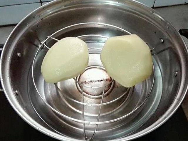 【咸香土豆饼】步骤1