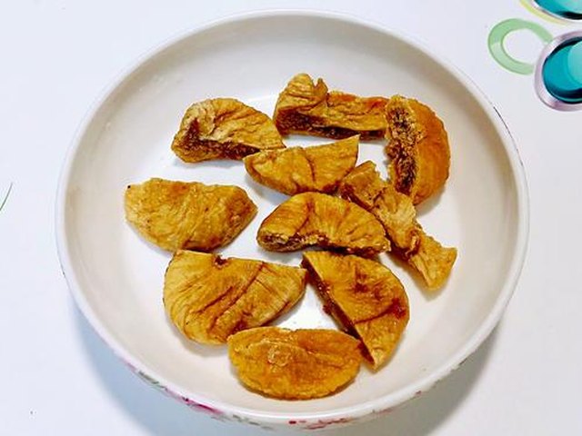 【花旗蔘乳鴿湯】步骤4
