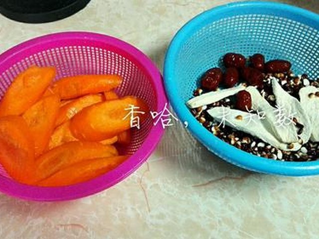 【胡萝卜猪骨汤】步骤4