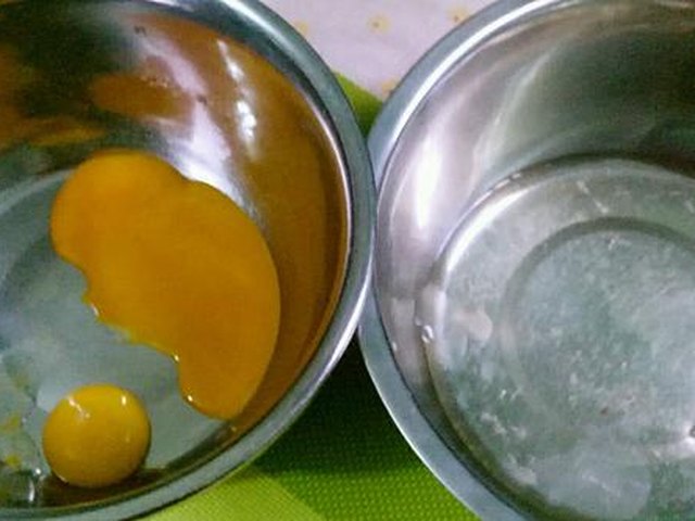 【土鸡蛋戚风蛋糕】步骤3