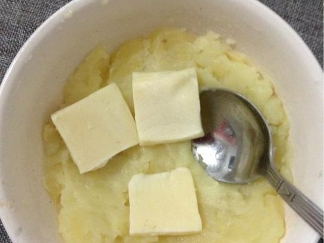 【土豆鸡蛋饼】步骤4