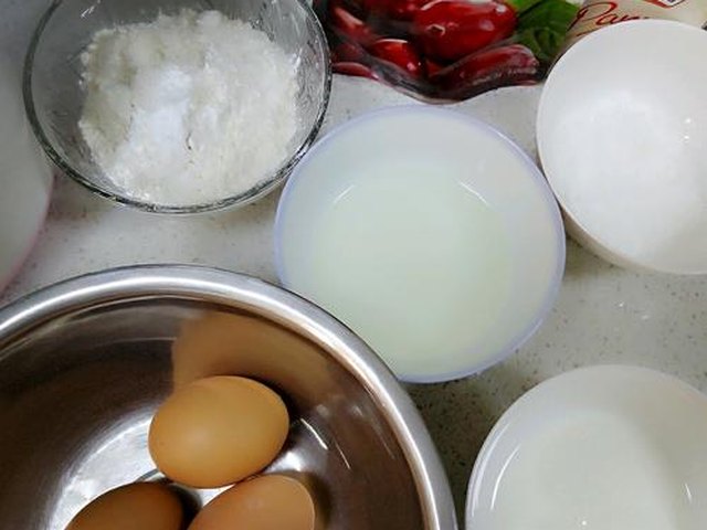 【蔓越莓奶油蛋糕卷】步骤1