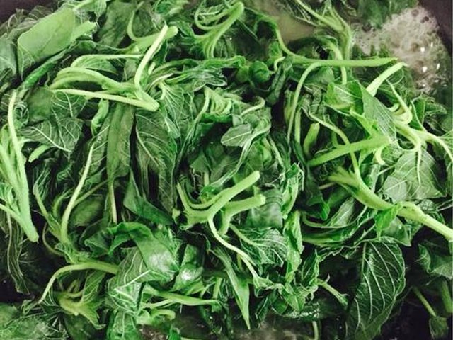 【虾米野菜盒子】步骤1
