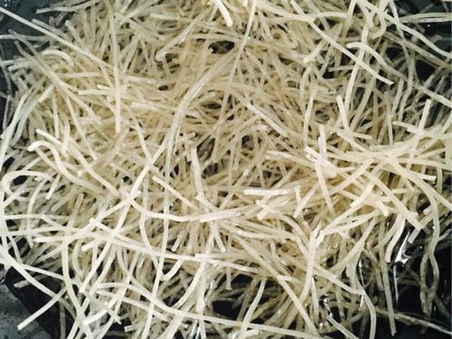 【虾米野菜盒子】步骤2