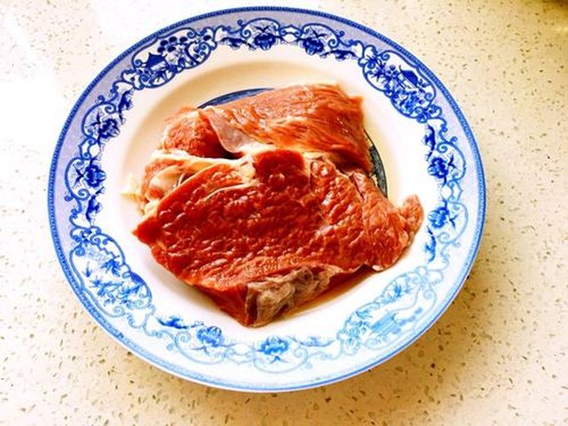 【萝卜炖牛肉】步骤1