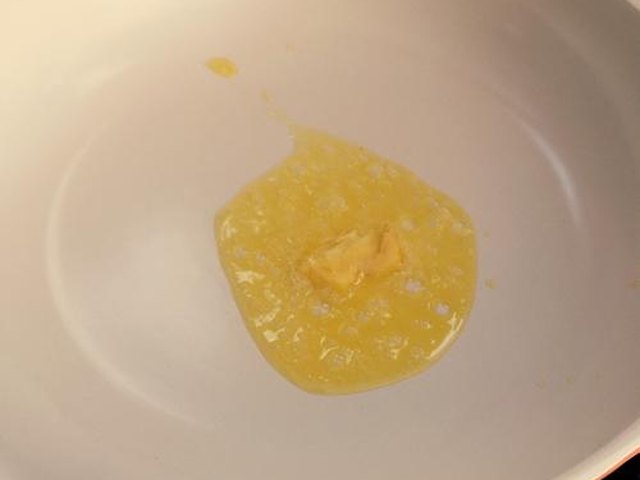 【草莓鸡蛋卷】步骤2