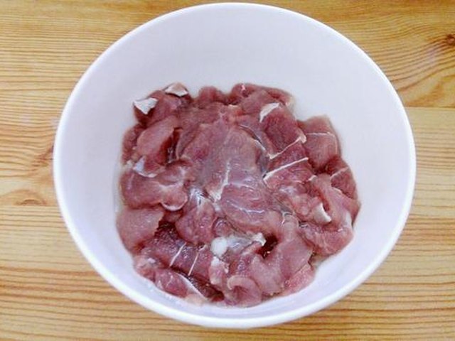 【开胃蔬菜瘦肉汤】步骤2