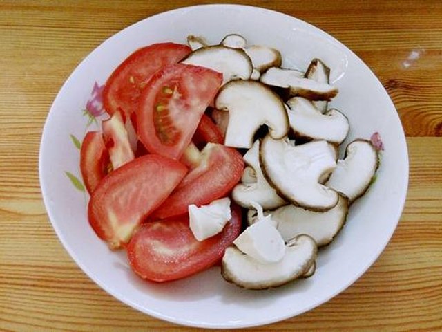 【开胃蔬菜瘦肉汤】步骤3