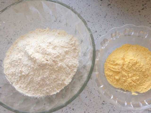 【玉米豆沙饼】步骤1