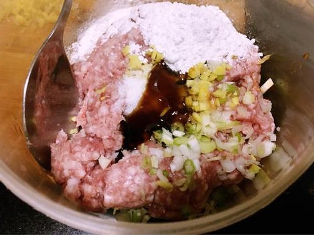 【木耳菜肉丸汤】步骤4