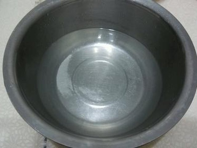 【菠萝色拉酱草莓甜点】步骤3