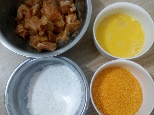 【香酥炸鸡块】步骤3