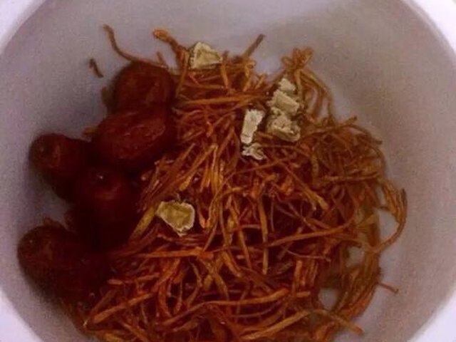 【虫草花当归炖水鸭】步骤1