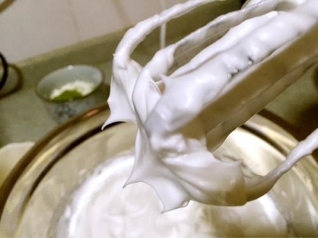 【抹茶戚风蛋糕】步骤4
