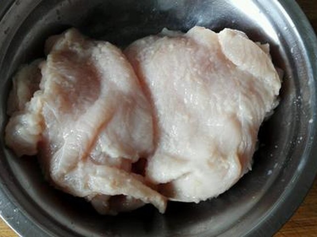 【香酥炸鸡排】步骤3