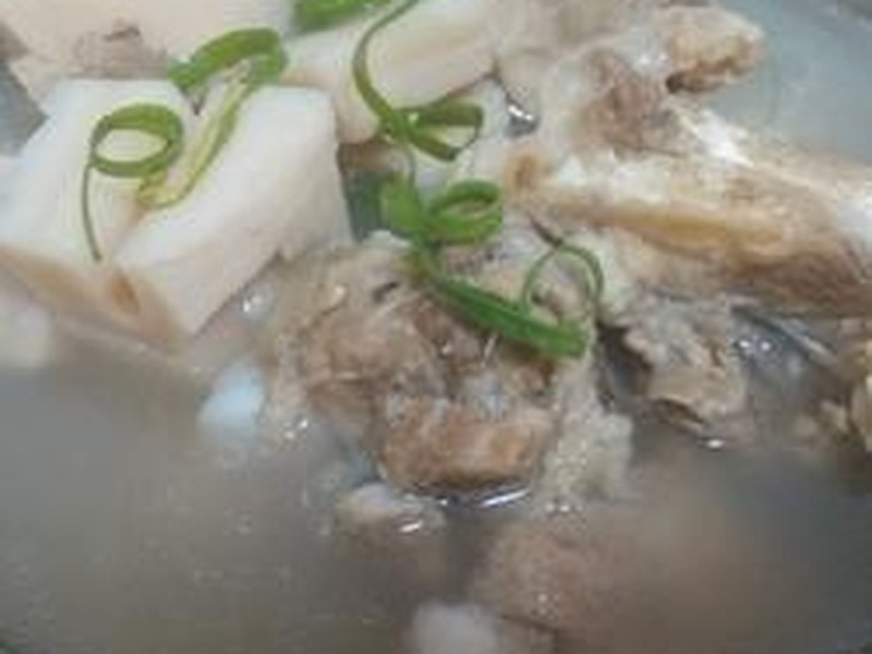 莲藕大骨汤