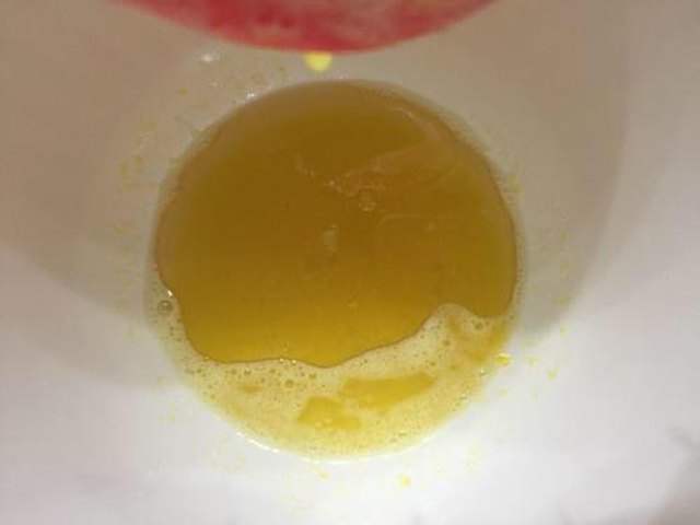 【草莓蜂蜜玛芬蛋糕】步骤2