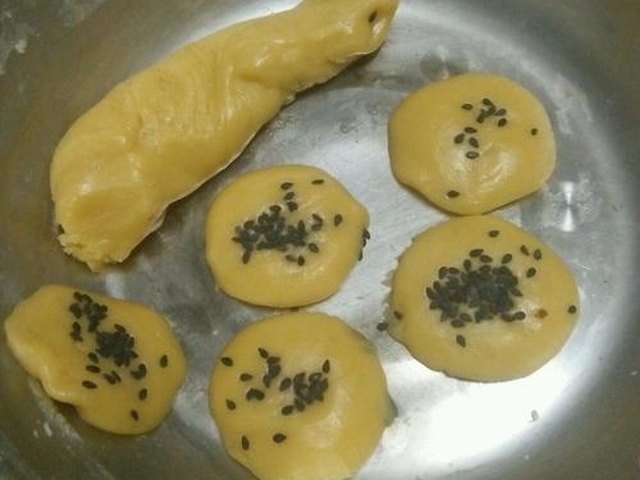 【鸡蛋酥饼干】步骤4