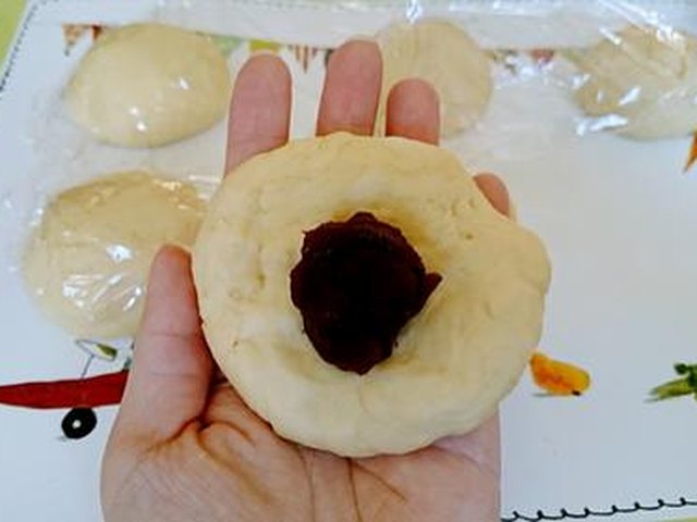 【花式豆沙面包】步骤4