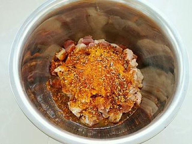 【牙签羊肉串】步骤4