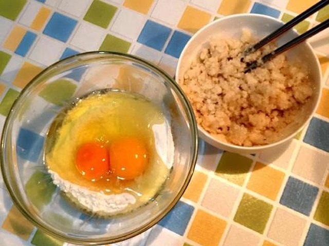 【豆渣鸡蛋饼】步骤2