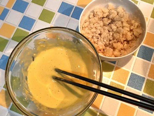 【豆渣鸡蛋饼】步骤3