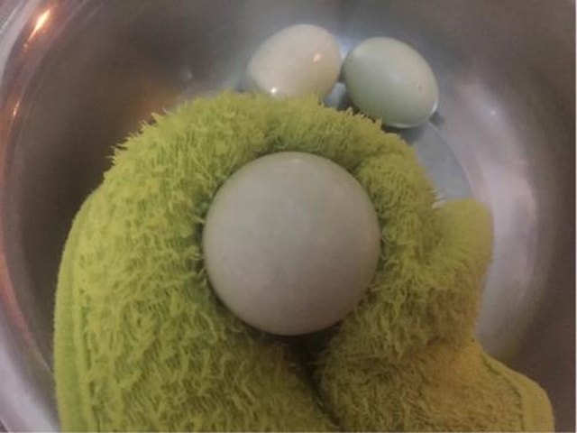 【自制咸鸭蛋】步骤2
